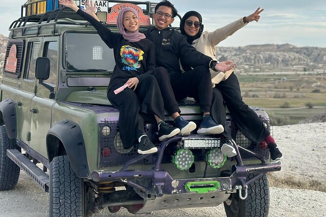 Cappadocia: Jeep Safari Tour - Love Valley Sunrise and Hot Air Balloon Backgrounds: When Timing Matters