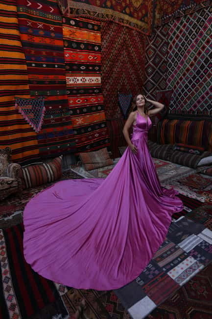 Cappadocia: Photo Shooting With Flying Dress & Carpet House - A 30-minute flying dress scene in a carpet house