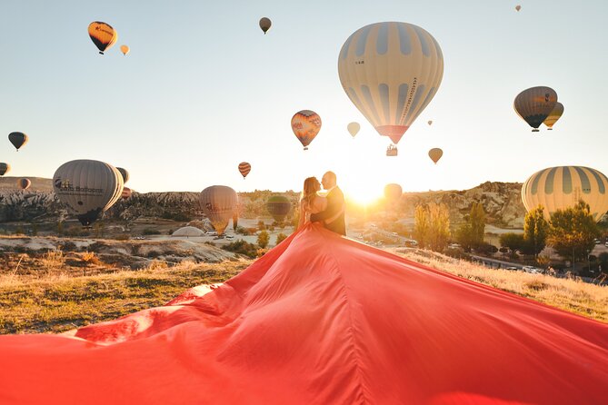 Cappadocia Private Flying Dress & Hot Air Balloon Photoshoot - How posing direction turns awkward moments into natural images