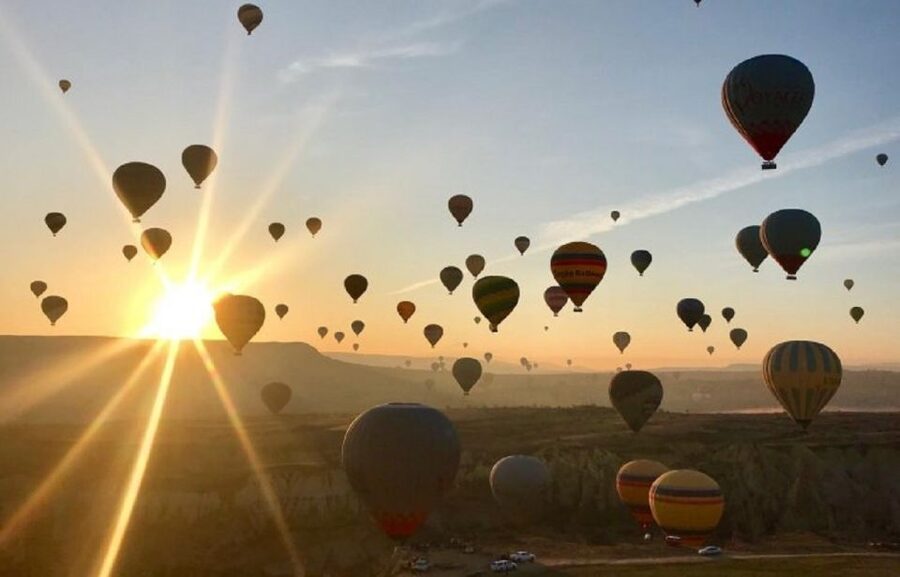Cappadocia: Red Tour and Sunrise Balloon Tour - Avanos pottery center on the Red River: watching kick wheels in action