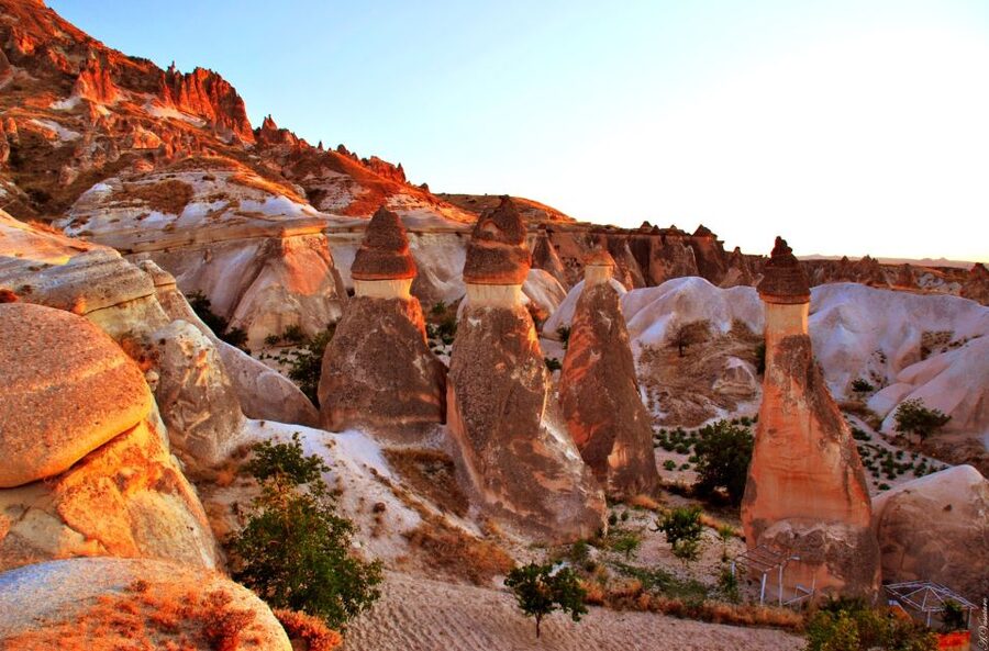 Cappadocia: Red Tour with Entry Fees and Lunch - Göreme Open Air Museum: Byzantine Cave Churches and Frescoes You Can Read