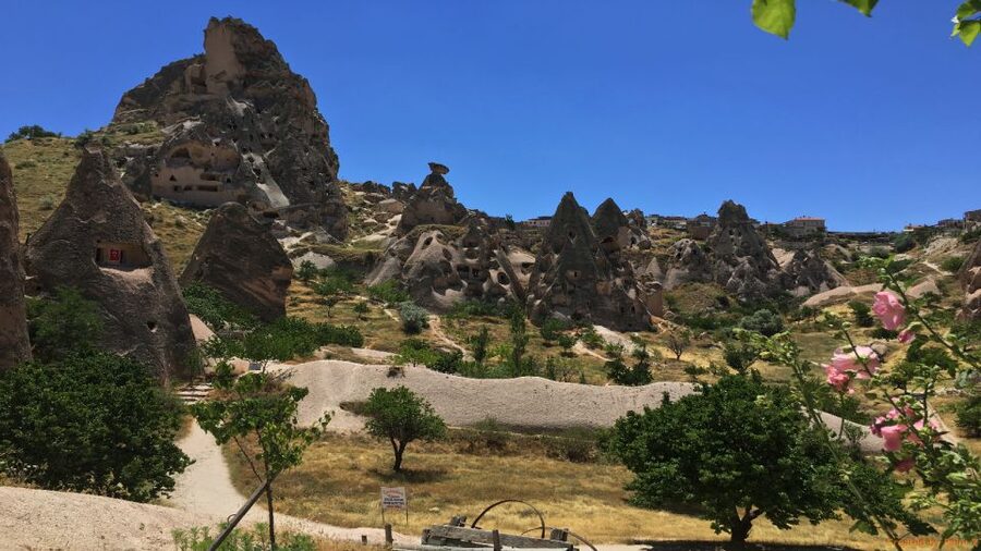 Cappadocia South: Underground City Tour With Lunch & Ticket - Red Valley Hike and Gulludere Valley Churches