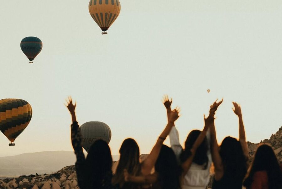 Cappadocia: Sunrise Balloon Watching Tour with Video - Snacks and hot drinks, plus the small comforts of an early start