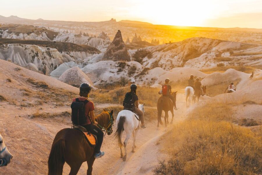 Cappadocia: Sunset or Daytime Horse Riding Tour - Rose Valley and Red Valley, how horseback riding changes your view