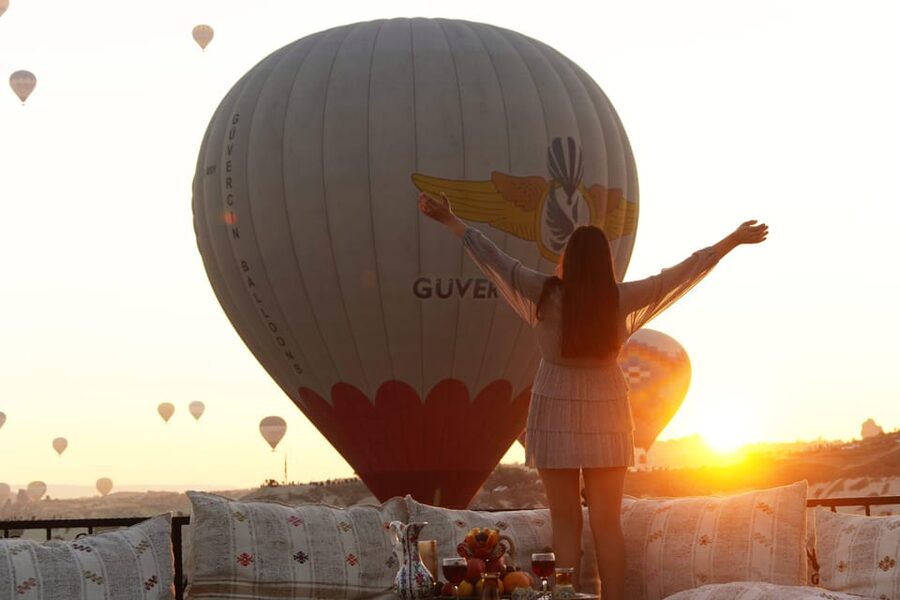 Cappadocia: Terrace Photo Spot With Balloon Flight View - Price and value for Cappadocia balloon photography