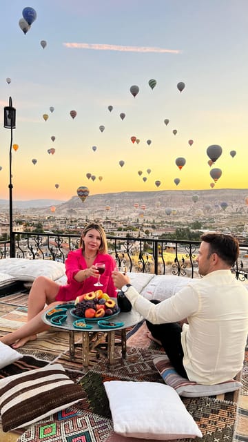 Cappadocia: Terrace Photo Spot With Balloon Flight View - Who should book this sunrise terrace photo spot