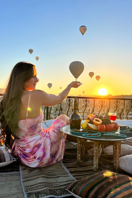 Cappadocia: Terrace Photo Spot With Balloon Flight View - The 45 to 60 minute photo shoot, what happens during it