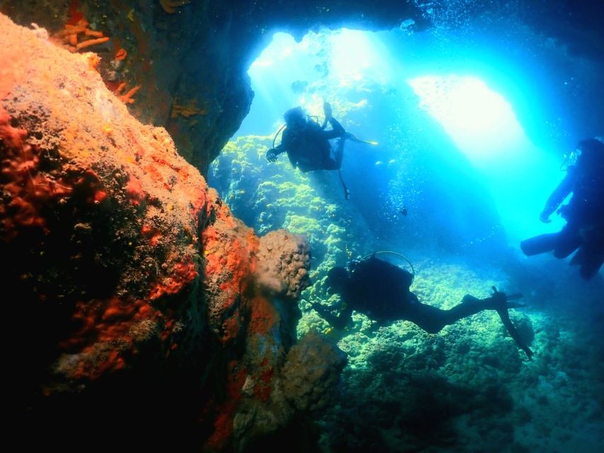 Cesme: Scuba Diving Experience - Safety briefing and how the instructors get you ready