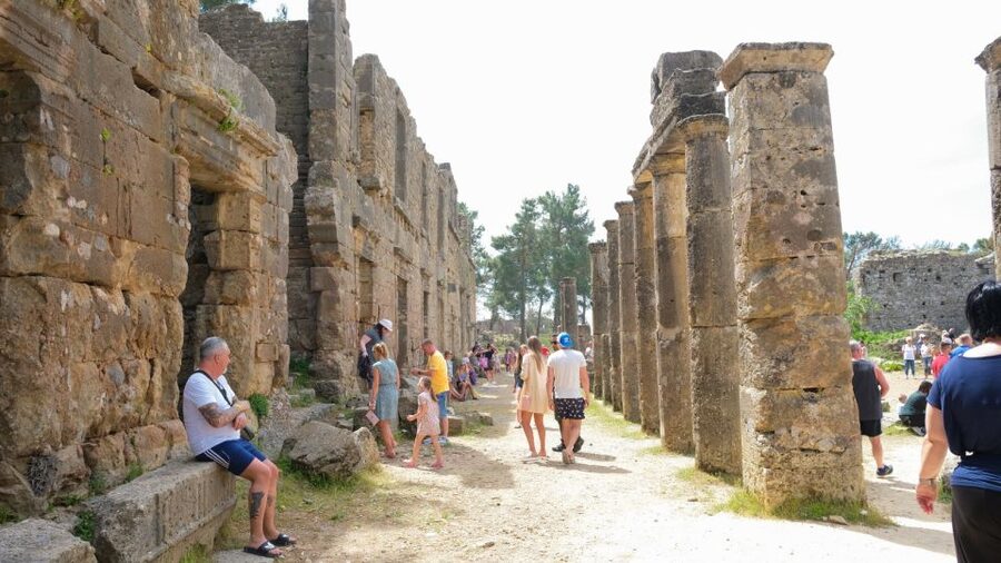 City of Side: Green Lake Boat and Cabrio Bus Tour - Oymapınar Dam and Green Canyon views: the photo stop that actually matters