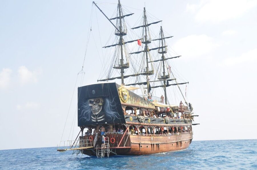 City of Side: Manavgat River Boat Lunch Cruise & Bazaar Tour - Who this tour suits best, and who should skip it