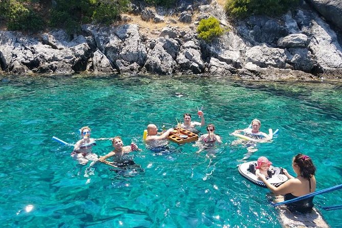 Daily Boat Trip - Your swim and snorkel stops: how the day is paced