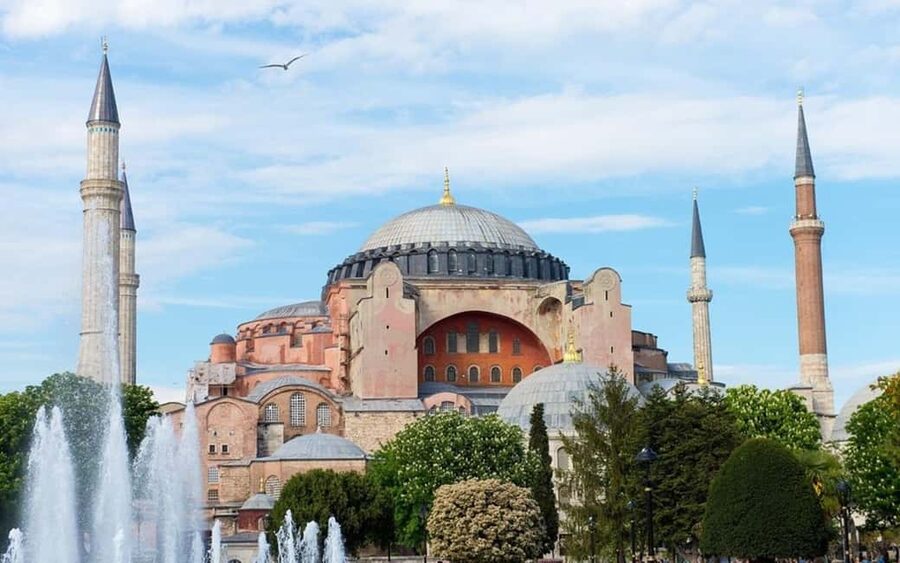 Discover Istanbul Tour: Hagia Sophia to Bosphorus Views - The Sultanahmet Start: Blue Mosque, Square Energy, Hagia Sophia Area