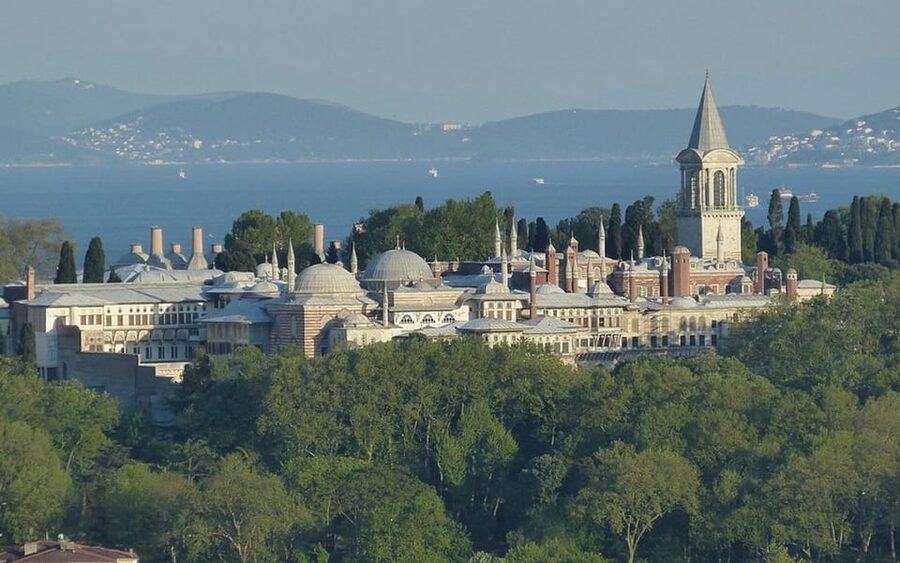 Discover Istanbul Tour: Hagia Sophia to Bosphorus Views - Hagia Sophia: The Ticket Reality and How to Get the Most From It