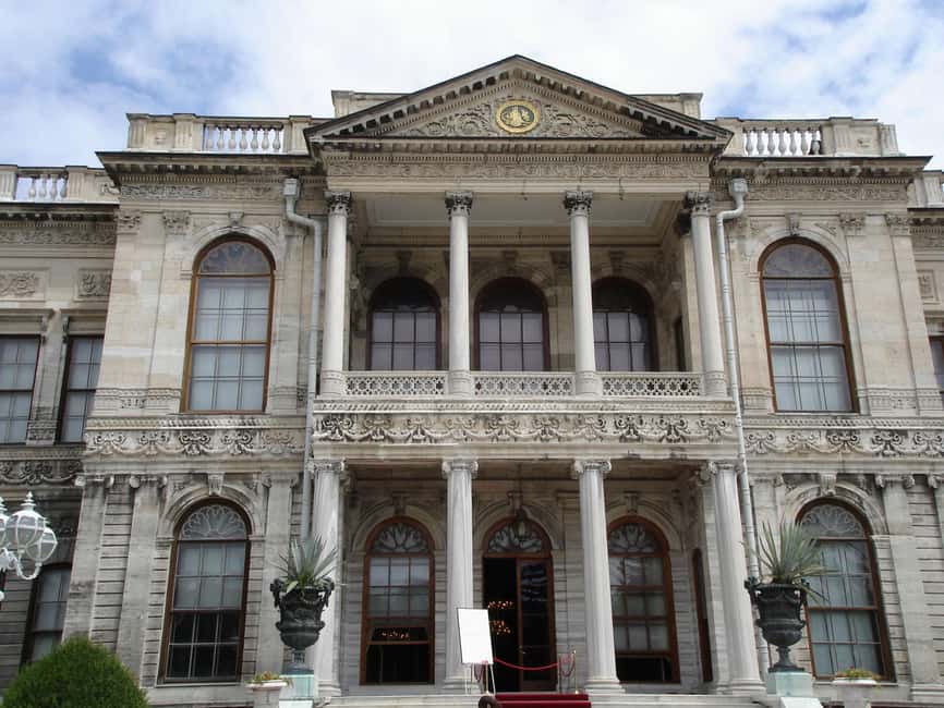 Dolmabahce Palace & Harem Skip-the-Line Entry & Audio Guide - Who this self-paced Dolmabahce ticket suits best