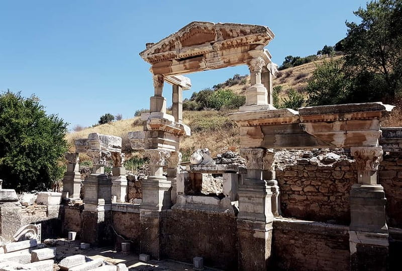 Ephesus Entry Ticket with Mobile Phone Audio Tour - Temples, ceremonies, and streets: the tour’s “story stops”