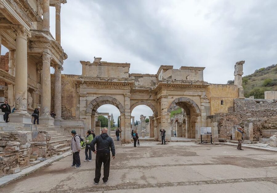 Ephesus From Cruise Port: 3-Hours Private Tour - Guides you might meet, and why their style matters