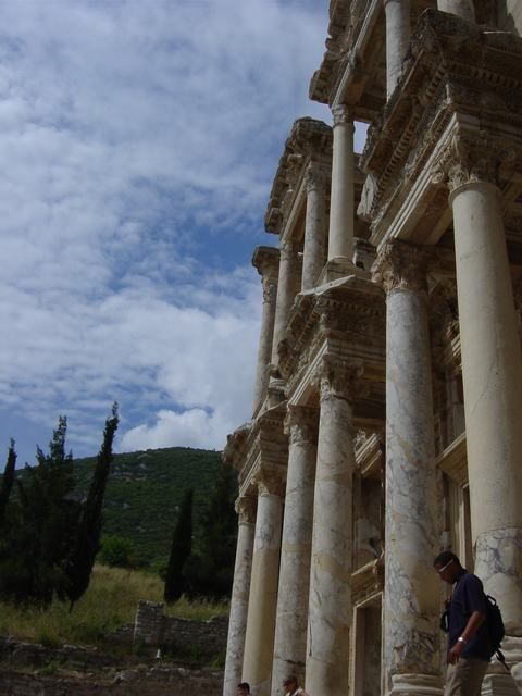 Ephesus: Full-Day Tour from Kusadasi or Izmir - Entering Ephesus-Selçuk: Skip-the-line, Then the Marble City