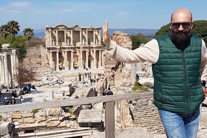 Ephesus Tour From Izmir - Temple of Hadrianus, Heracles Gate, and Scolastica Baths: What to Look For