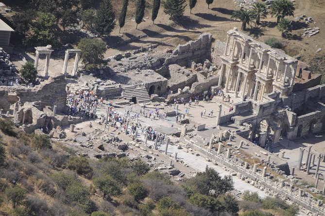 Ephesus Tour with Virgin Mary From Izmir All Inclusive - Entering the Ephesus ruins: how to use your two hours well