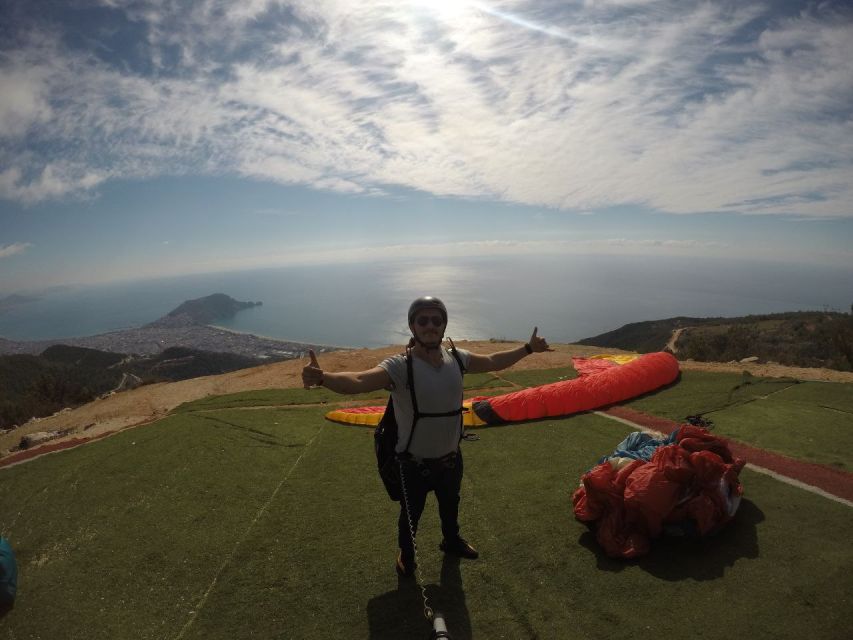 From Antalya/Side: Tandem Paragliding in Alanya - Alanya tandem paragliding at 700m: what you’re really paying for