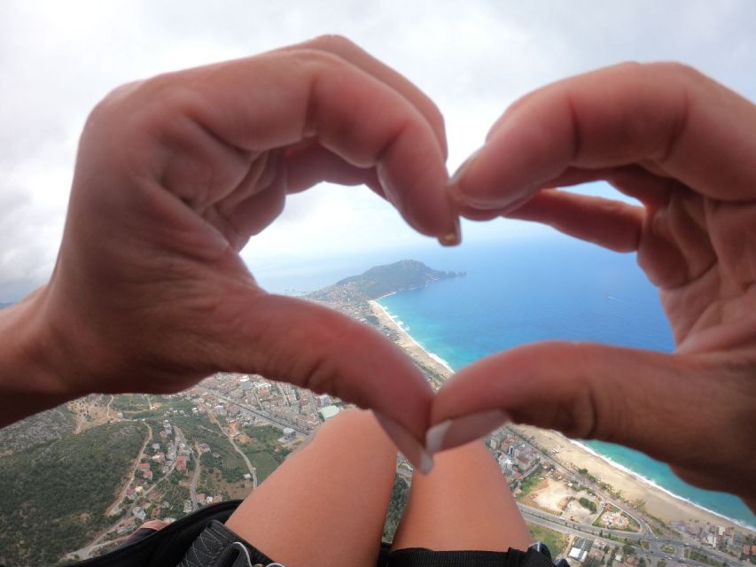 From Antalya/Side: Tandem Paragliding in Alanya - Gear, clothing, and the rules you must follow