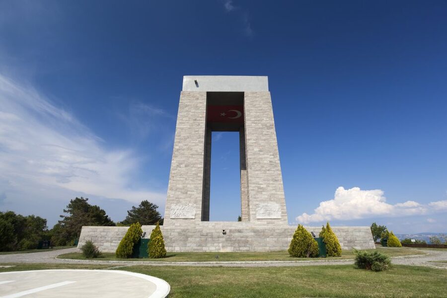 From Istanbul: Gallipoli and Anzac Full-Day Tour - Kilitbahir Castle and the Narrowest Point Overview