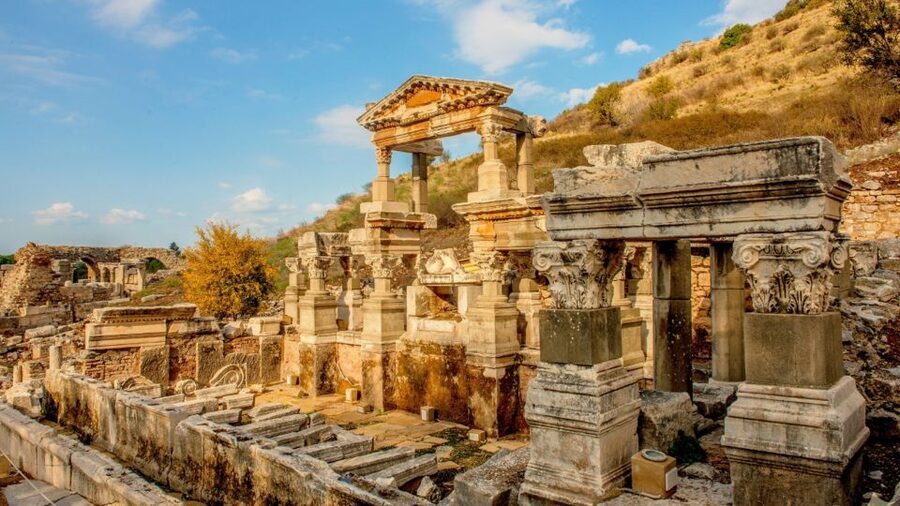 From Izmir: Full-Day Ephesus Tour with Lunch - Sirince village break: old streets and fruit-flavored wine tasting