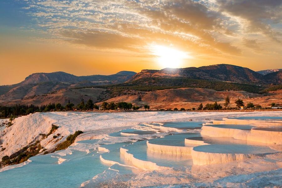 From Izmir: Pamukkale Guided Tour with Lunch - The 12-hour rhythm from Izmir, and how to survive it well