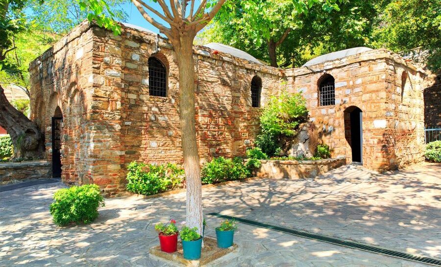 From Kusadasi: Ephesus Guided Sightseeing Tour with Lunch - Lunch at a Local Restaurant: Fuel for the Afternoon