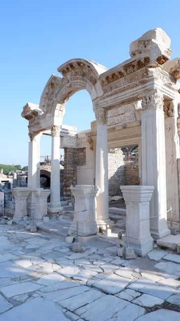 From Kusadasi: Ephesus Highlights Tour for Cruise Customers - How the Kuşadası port pickup keeps a cruise day sane