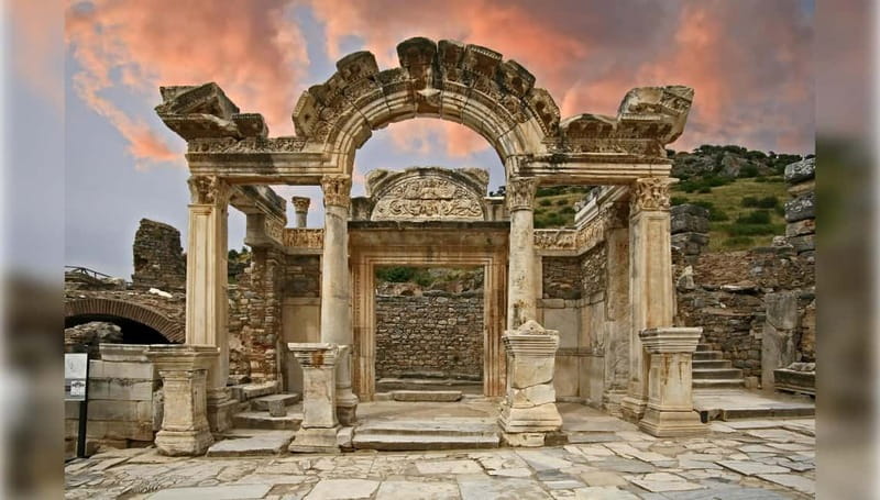 From Kusadasi: Ephesus Highlights Tour for Cruise Customers - Spiritual reflections in the ruins: Mary’s House and the marble streets