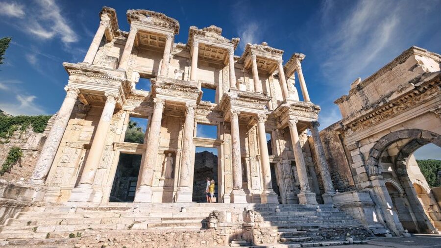 From Kusadasi or Izmir: Ephesus Private Tour - House of the Virgin Mary on Mount Bulbuldagi: the calm stop above the ruins