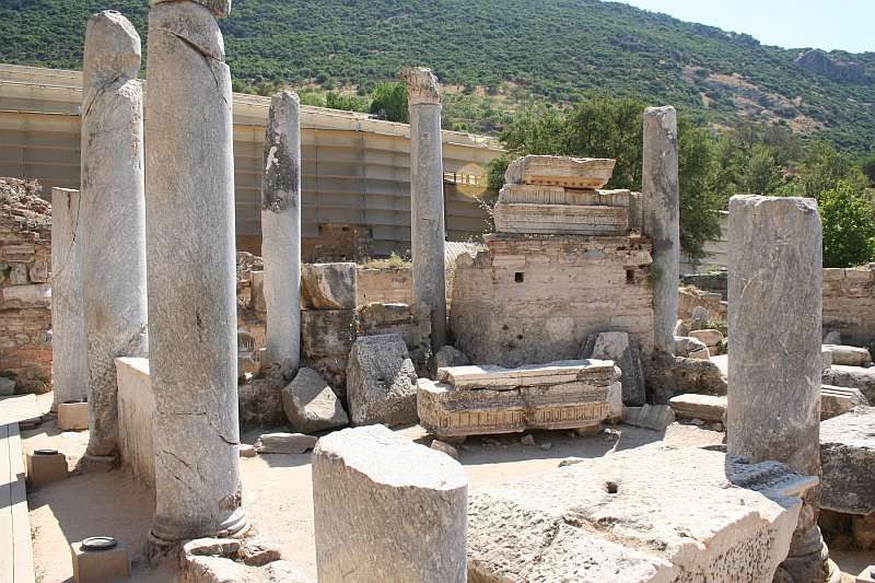 From Kusadasi or Izmir: Ephesus Private Tour - Meeting up and timing: hitting Ephesus when the gates open