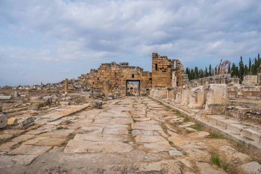 From Selcuk/Kusadasi/Izmir: Pamukkale Full-Day Tour - Who this tour fits best, and who should rethink it