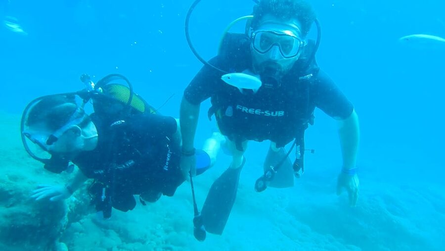 From Side: Guided Scuba Diving in Alanya w/ Lunch & Transfer - Boat comfort, included lunch, and photo extras