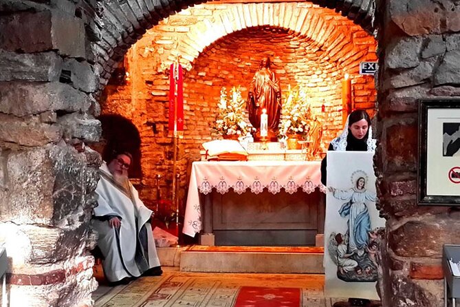 Full-Day Guided Ephesus Tour From Marmaris with Transfers and Lunch - Extra stops like ceramics: why they happen and how to handle them