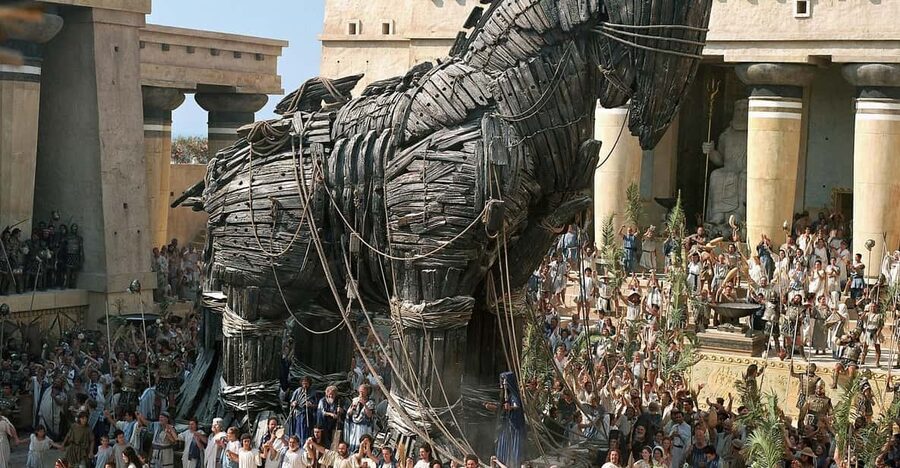 Full-Day Troy Tour From Istanbul - Entering Troy: Walls, Temples, and the Trojan Horse Replica Moment