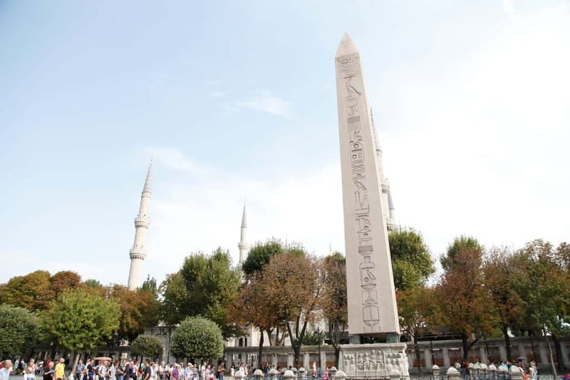 Hagia Sophia & Blue Mosque Half-day Guided, Small Group Tour - Before the Grand Bazaar: a quick shop stop with a sales-pitch risk