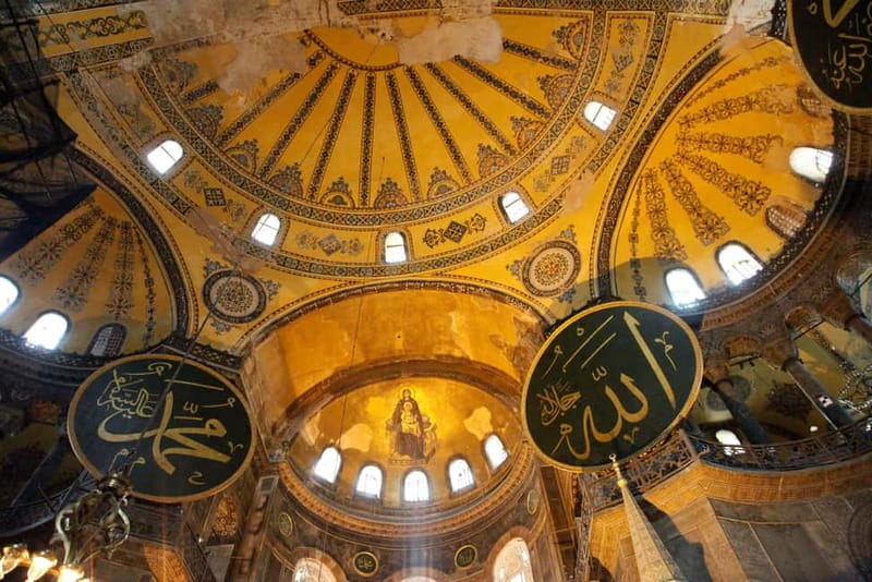 Hagia Sophia, Topkapı Palace, Blue Mosque Guided Small Group - Why this 7-hour loop works in Sultanahmet