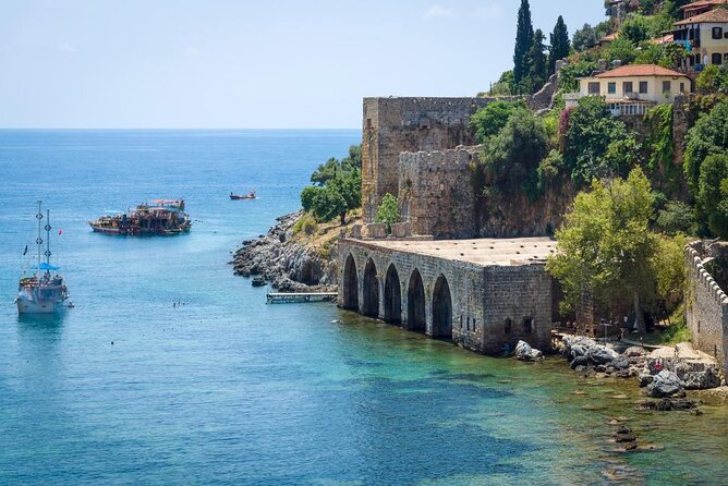 Halal Concept Short Pirate Boat Tour in Alanya - Boarding stop by stop: what to expect on the route