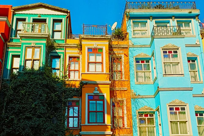 Half day Fener-Balat Walking Tour in Turkiye - Stop 1: Fener Rum Patrikhanesi and the dress code reality check