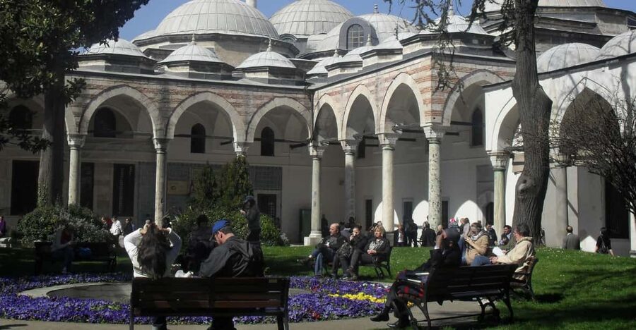 Half-Day Istanbul: Topkapi Palece Tour (Tickets Included) - Key things to love about this half-day Istanbul loop