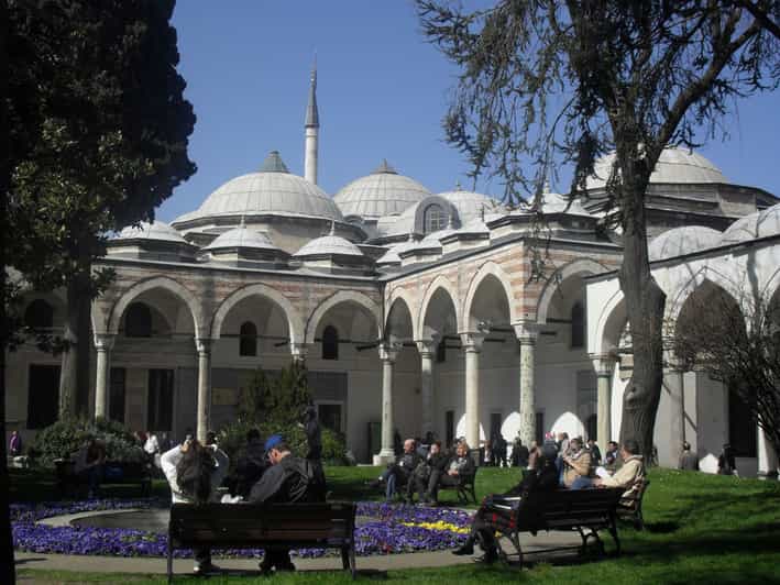 Half-Day Istanbul: Topkapi Palece Tour (Tickets Included) - The guide factor: what makes the difference in a short day