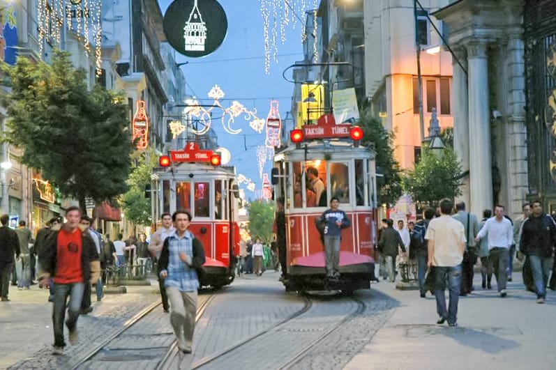 Istanbul: 1 or 2-Day Private Guided Tour with Hotel Transfer - The guides: what “private” means in real life