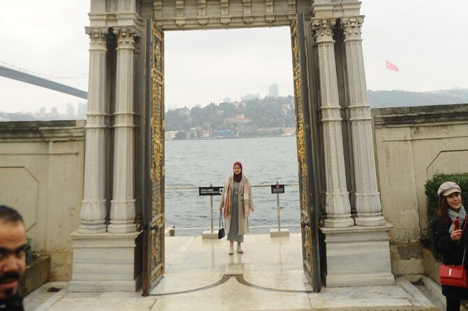 Istanbul: 2 Continents of Bosphorus ( Boat & Lunch ) - Bebek, Hidiv Kasrı, and the Quiet Luxury Style of Bosphorus Villas