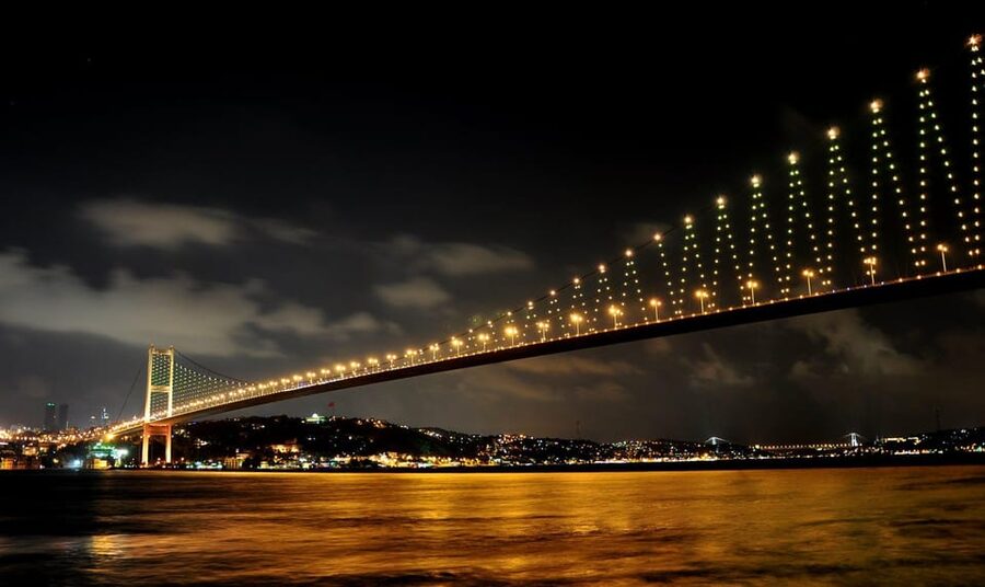 Istanbul: A short trip along the Bosphorus in the evening - The point of a short evening Bosphorus cruise