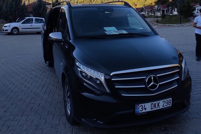 Istanbul Airport Transfer - WhatsApp Communication, and Why It Can Feel Strict