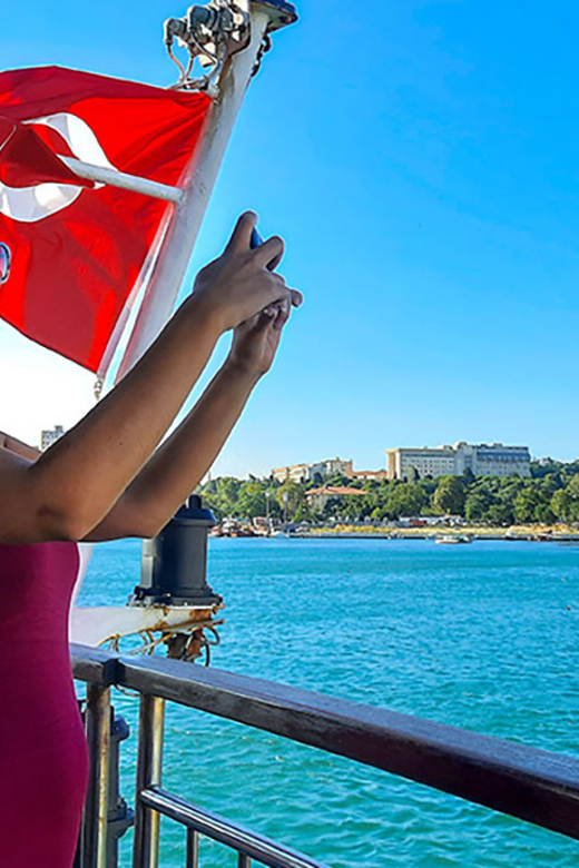 Istanbul: Asian Side Walking Tour with Ferry Ride - Sunset photos: why Kadıköy feels different at golden hour