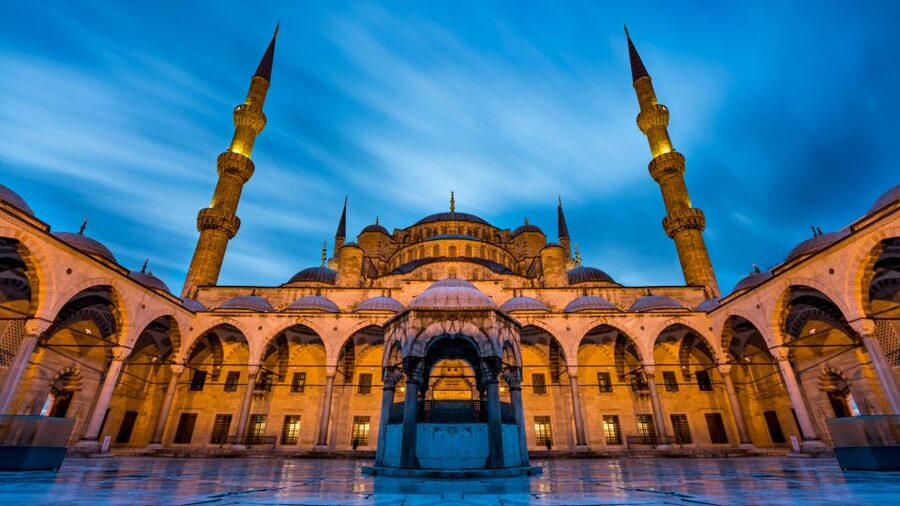 Istanbul: Best of the City Private Full-Day Walking Tour - Sultanahmet Square, 30 minutes that can guide your whole day