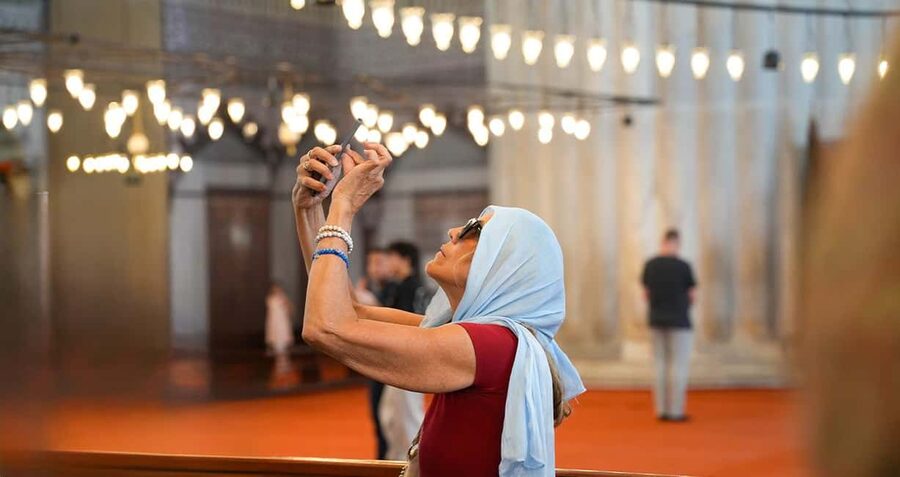 Istanbul: Blue Mosque Guided Tour & Basilica Cistern Ticket - Basilica Cistern fast-track entry: Medusa heads and the underground mood